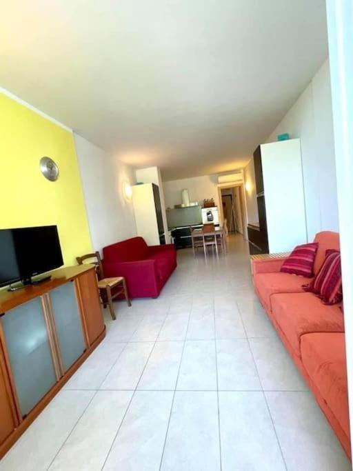 Casa Vacanze Luna 2 Vallecrosia Exterior foto